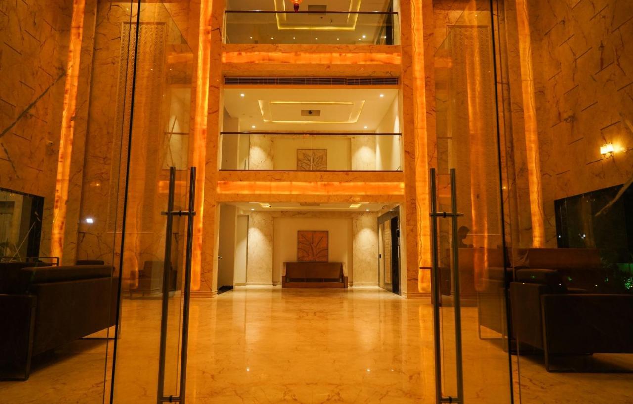 Pride Hotel Bhopal Eksteriør bilde