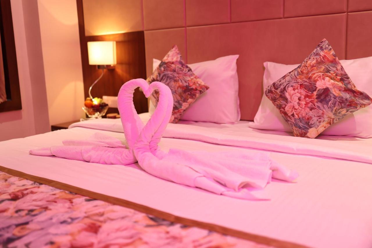 Pride Hotel Bhopal Eksteriør bilde
