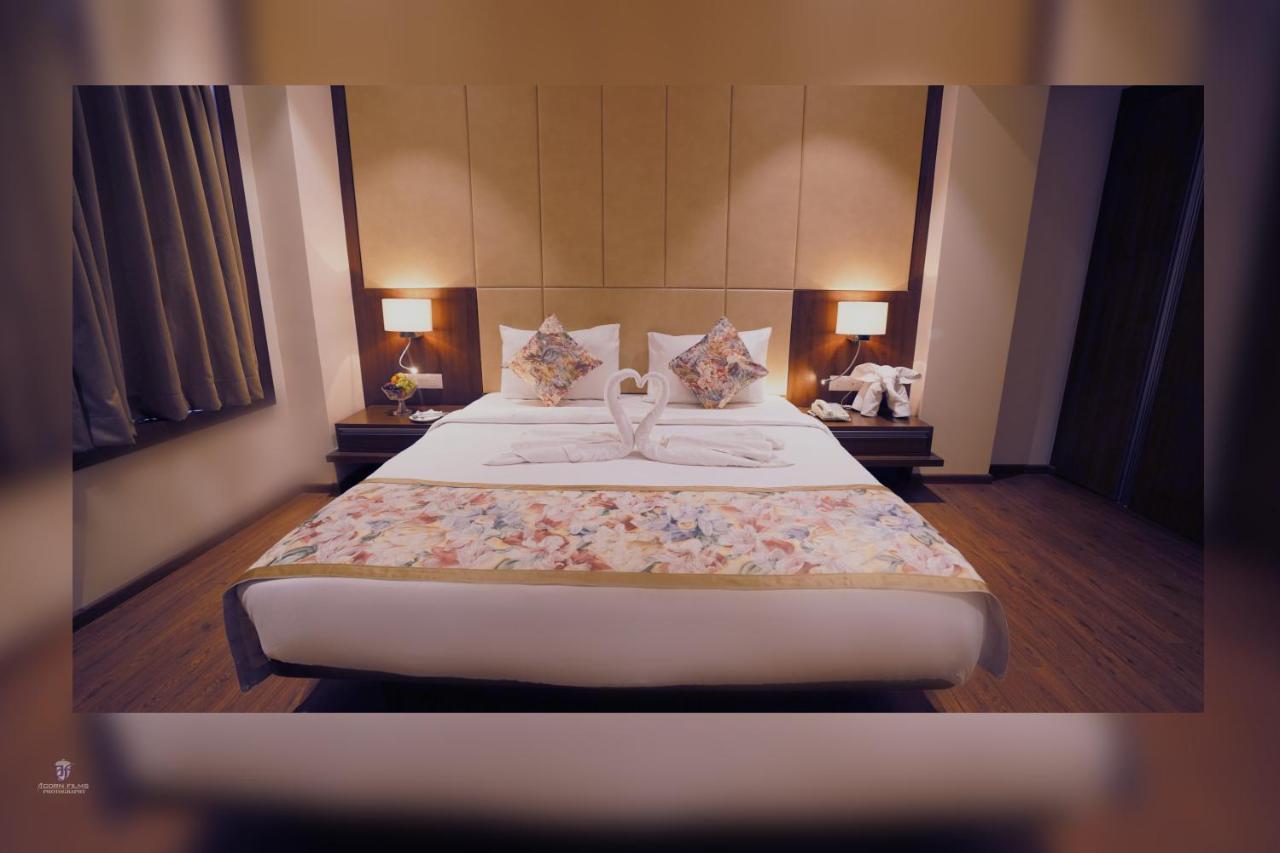 Pride Hotel Bhopal Eksteriør bilde