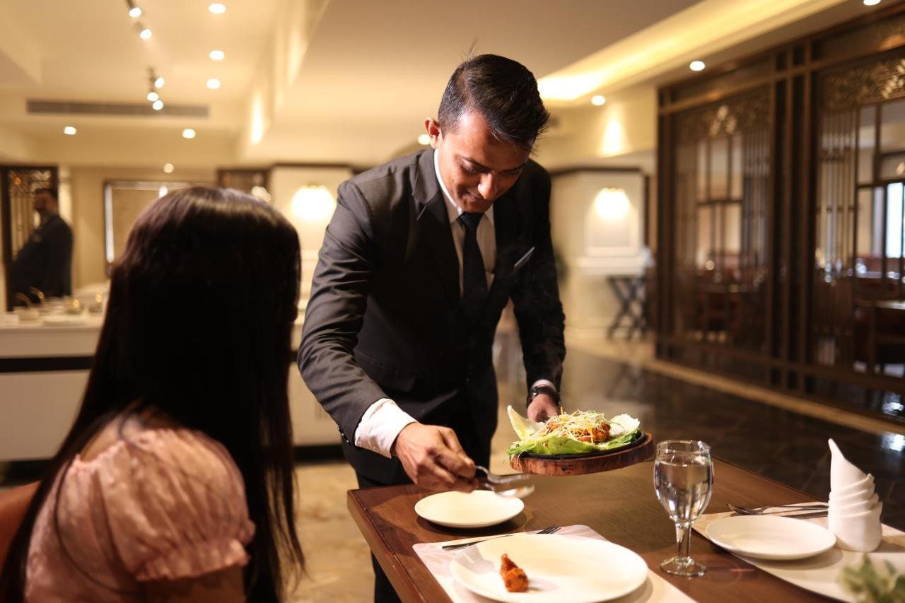 Pride Hotel Bhopal Eksteriør bilde