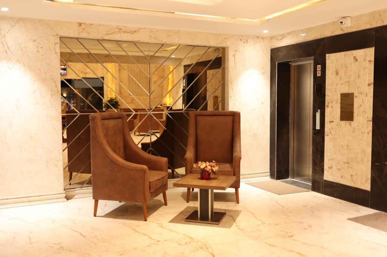 Pride Hotel Bhopal Eksteriør bilde