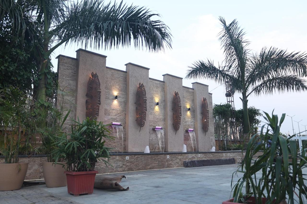 Pride Hotel Bhopal Eksteriør bilde