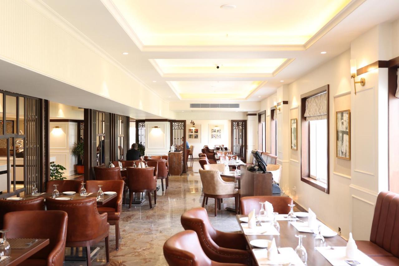 Pride Hotel Bhopal Eksteriør bilde